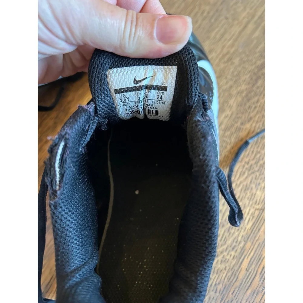 Nike Vapor Youth Cleats‎ – Size 5.5 – Black, Gray & Lime Green